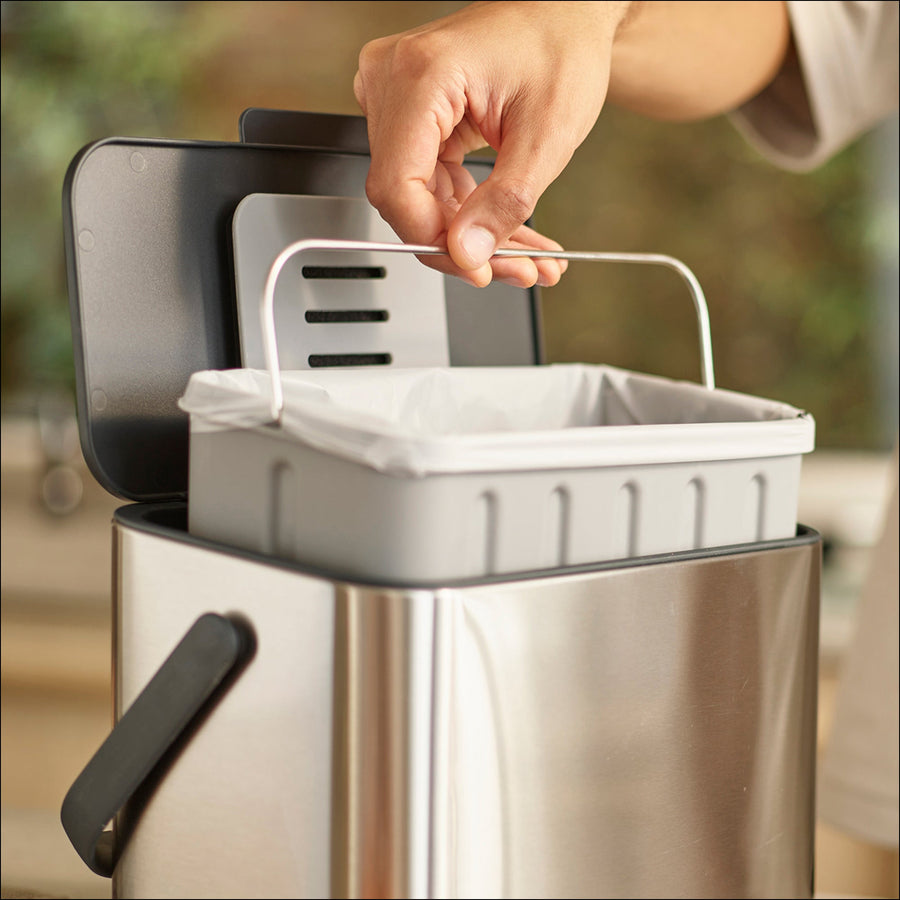 How to Choose the Right Food Waste Caddy for You