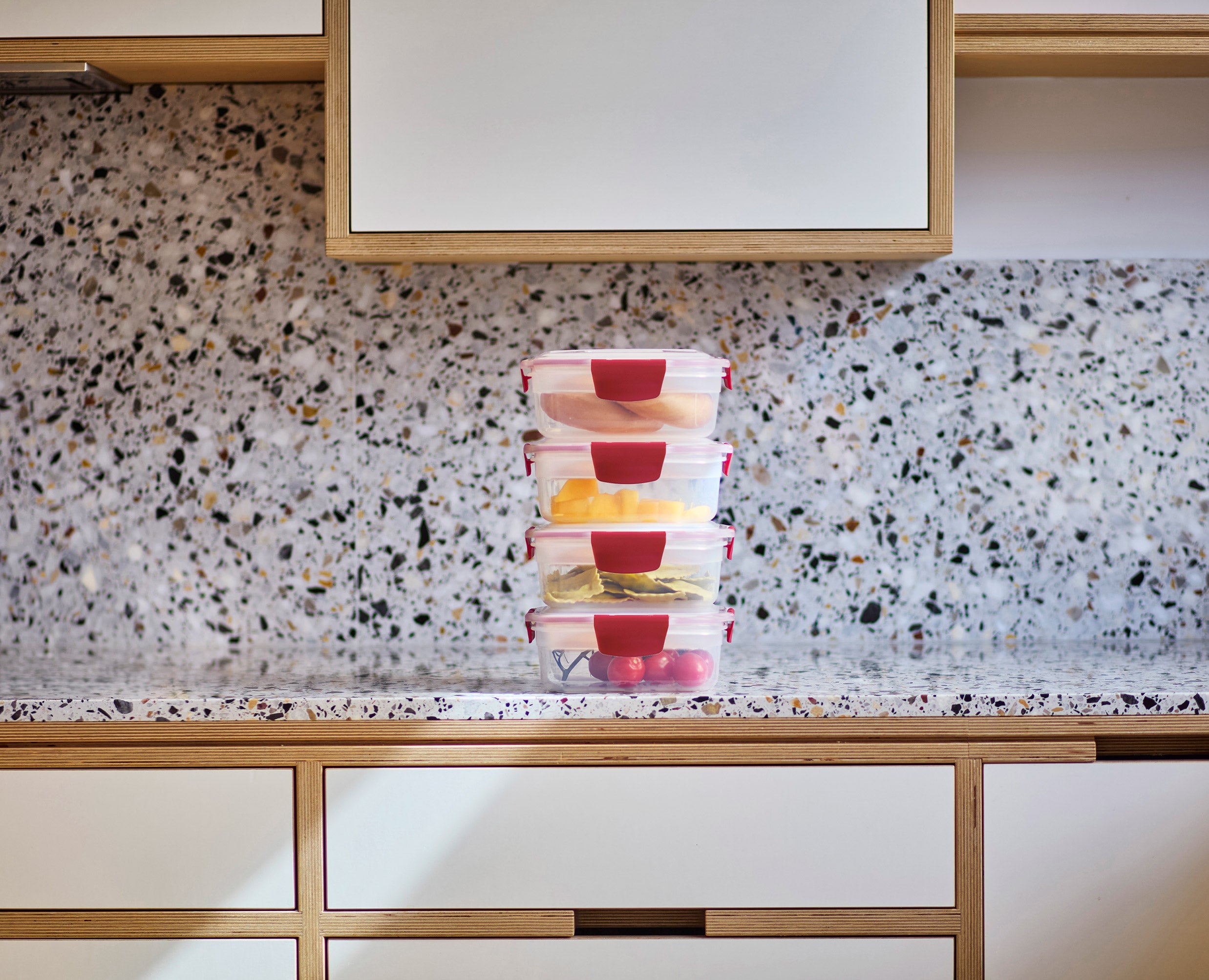 Nest™ Lock 8-Piece Red Container Set