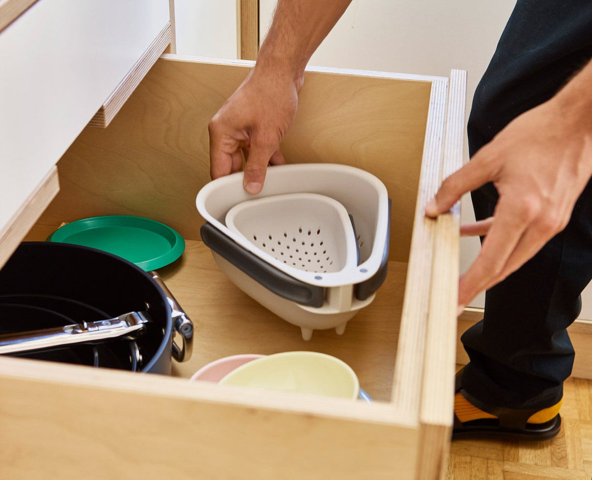 Small Colander with Folding Handles| Joseph Joseph UK