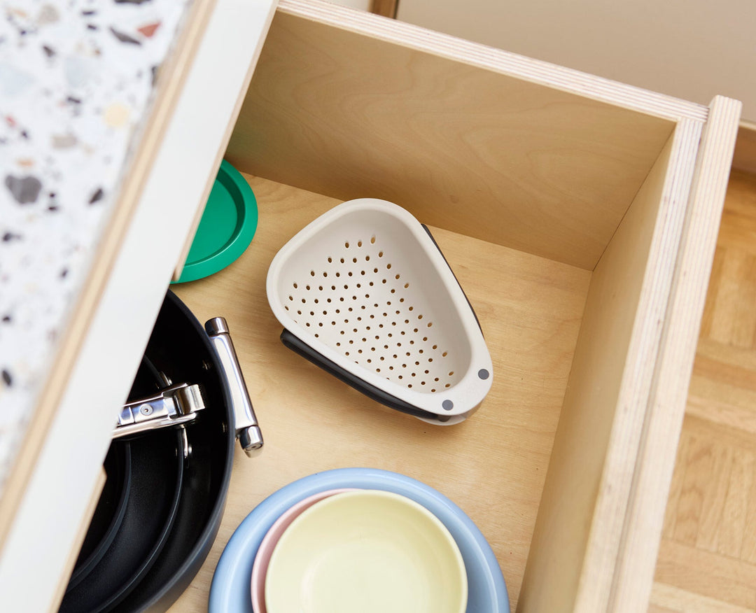 Small Colander with Folding Handles| Joseph Joseph UK