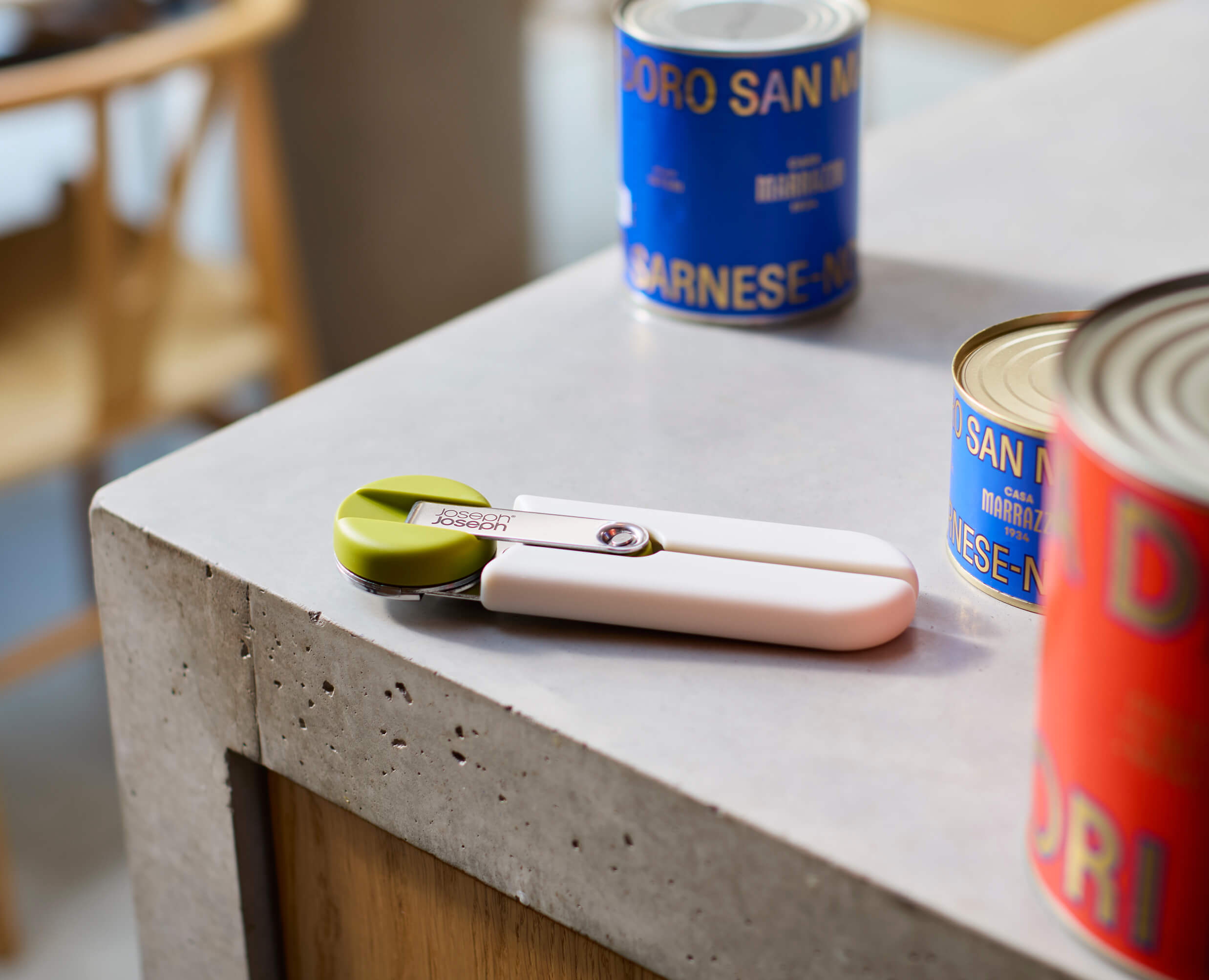 GoRound™ Easy-Open Can Opener