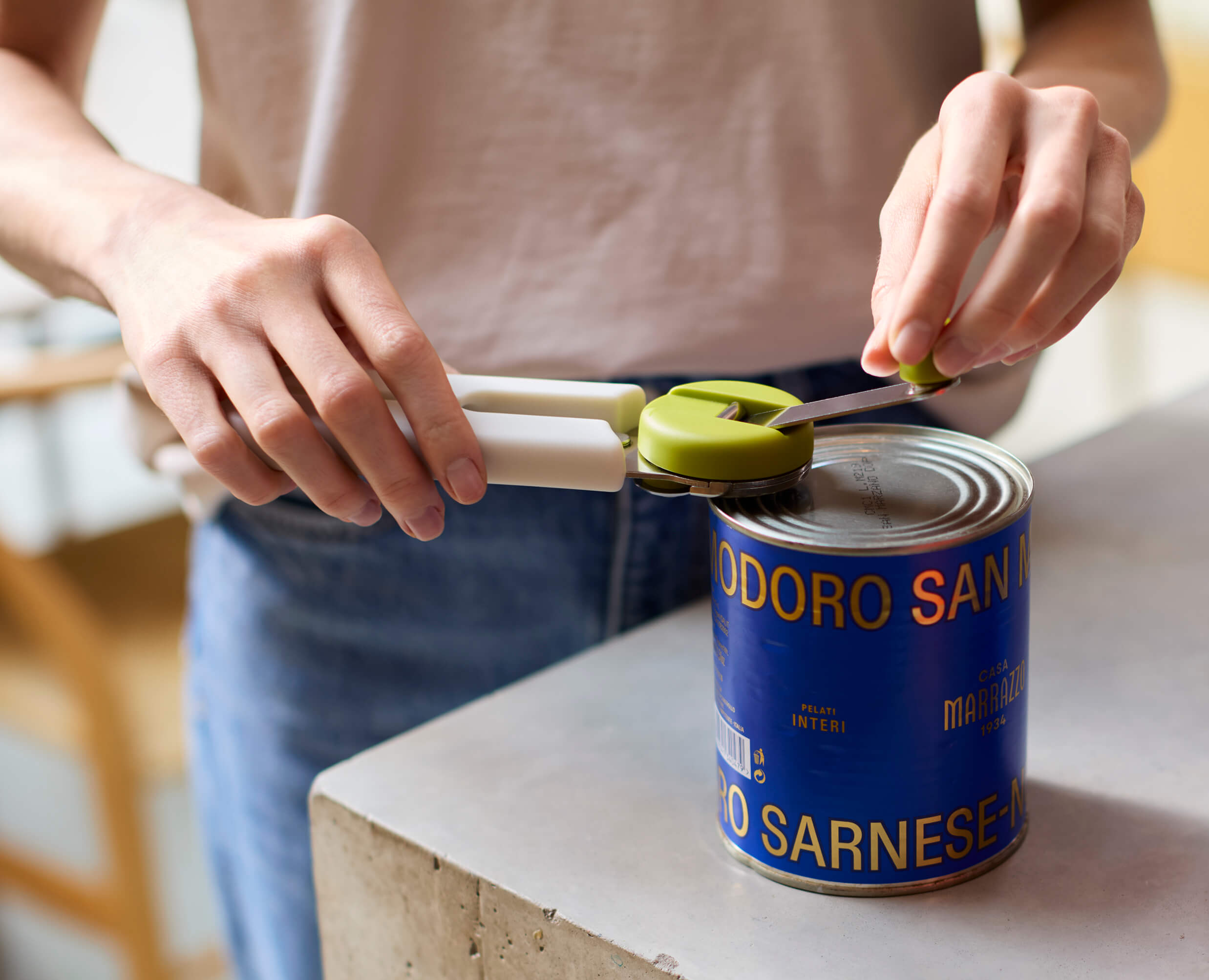 GoRound™ Easy-Open Can Opener