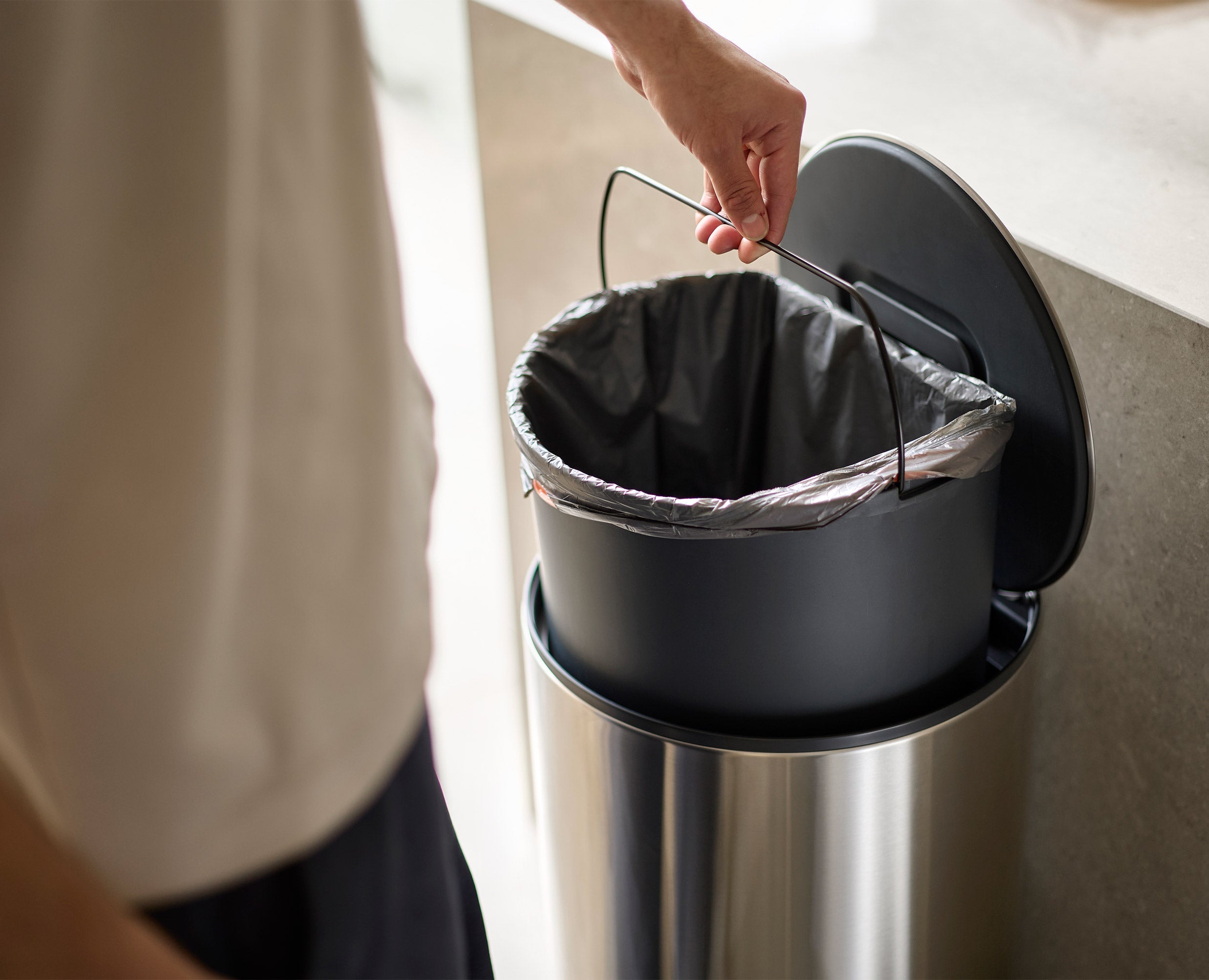 Arc™ 30L Easy-push Stainless-steel Pedal Bin Starter Set