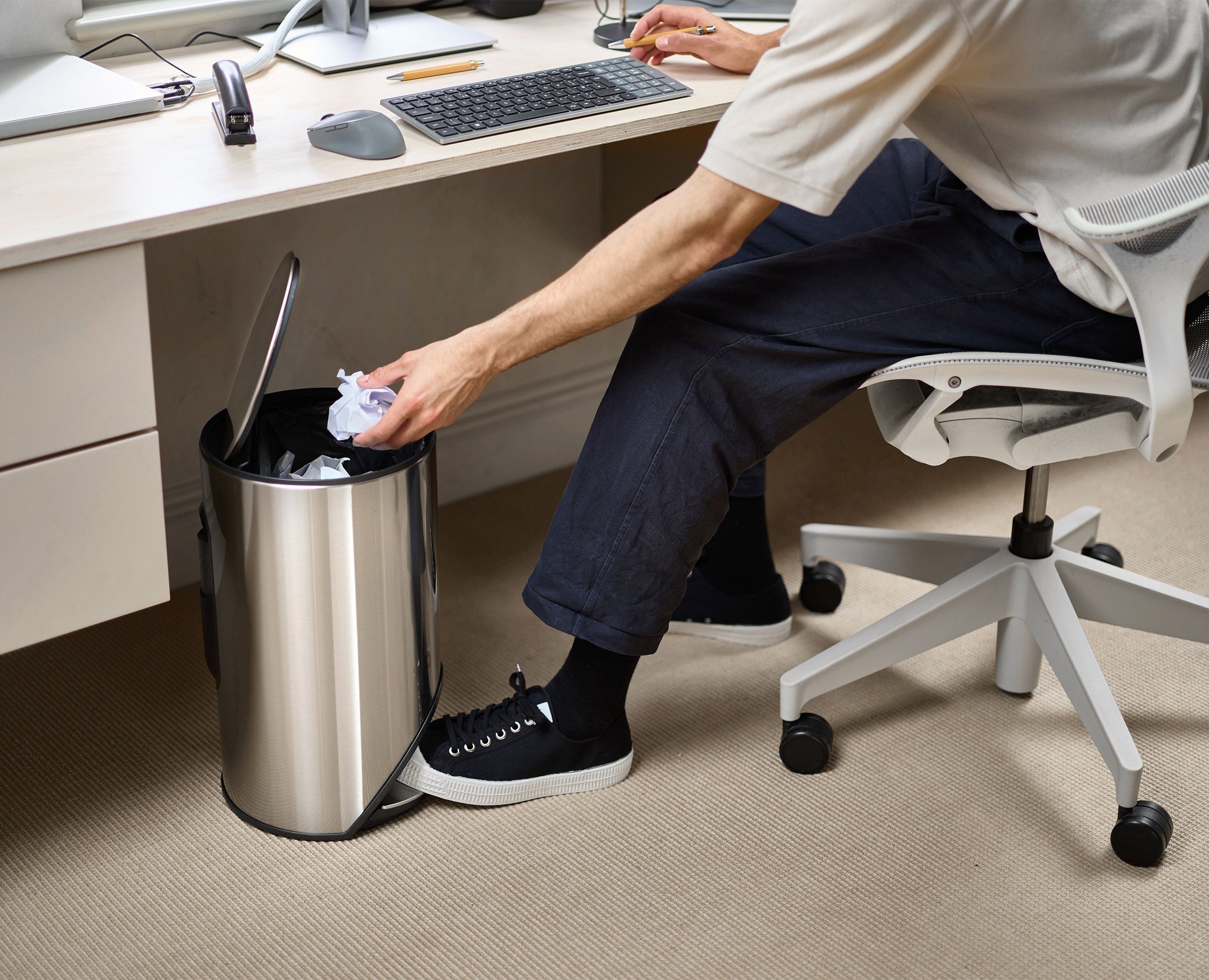 Arc™ 10L Easy-push Stainless-steel Pedal Bin Starter Set