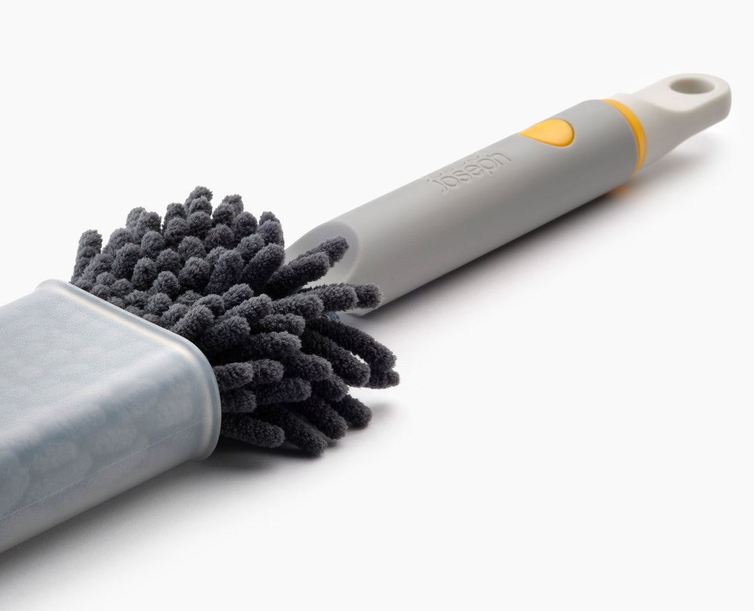 2-piece Microfibre Duster and Pole | Joseph Joseph UK