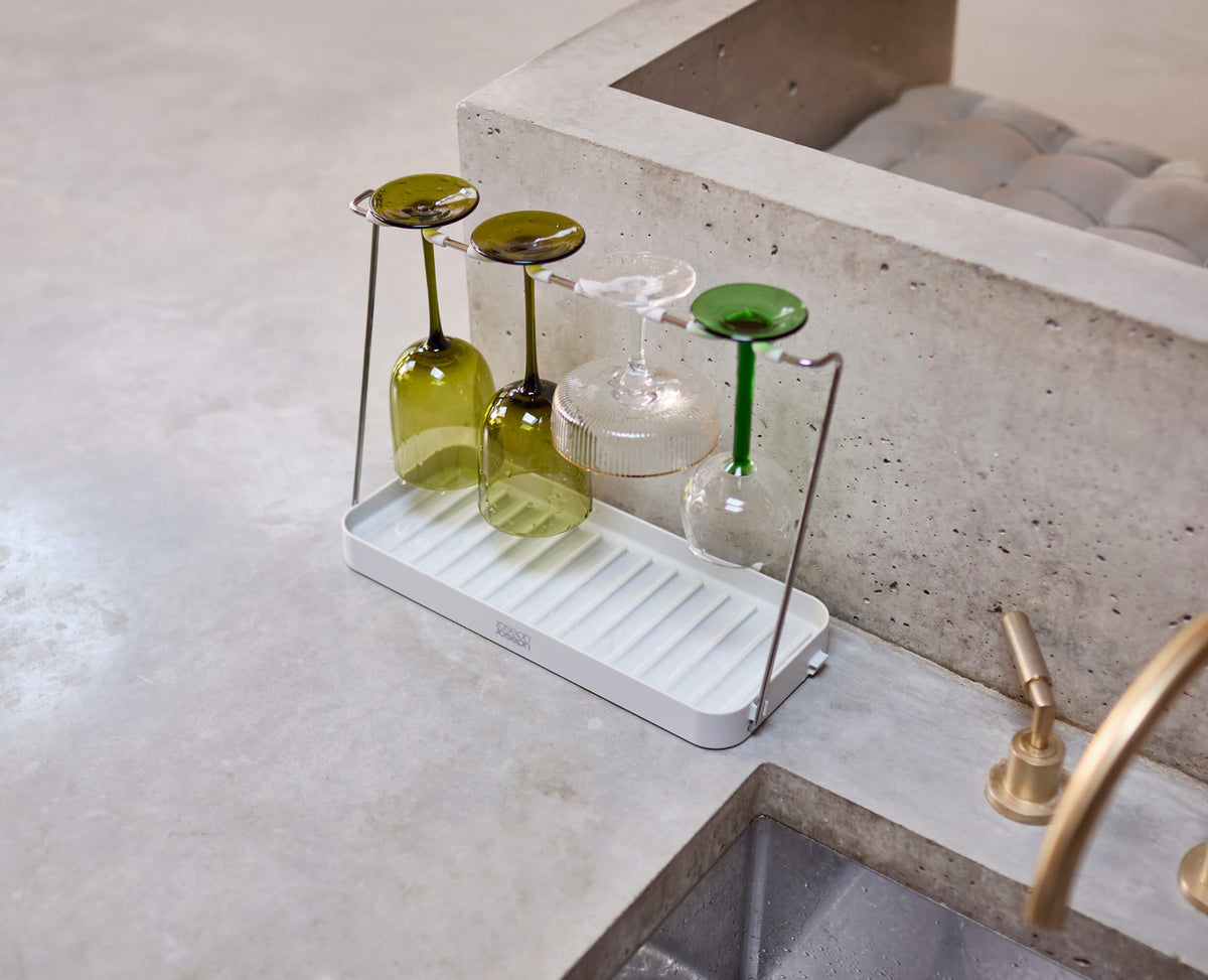 DrySmart™ Folding Wine Glass Drying Rack | Joseph Joseph UK
