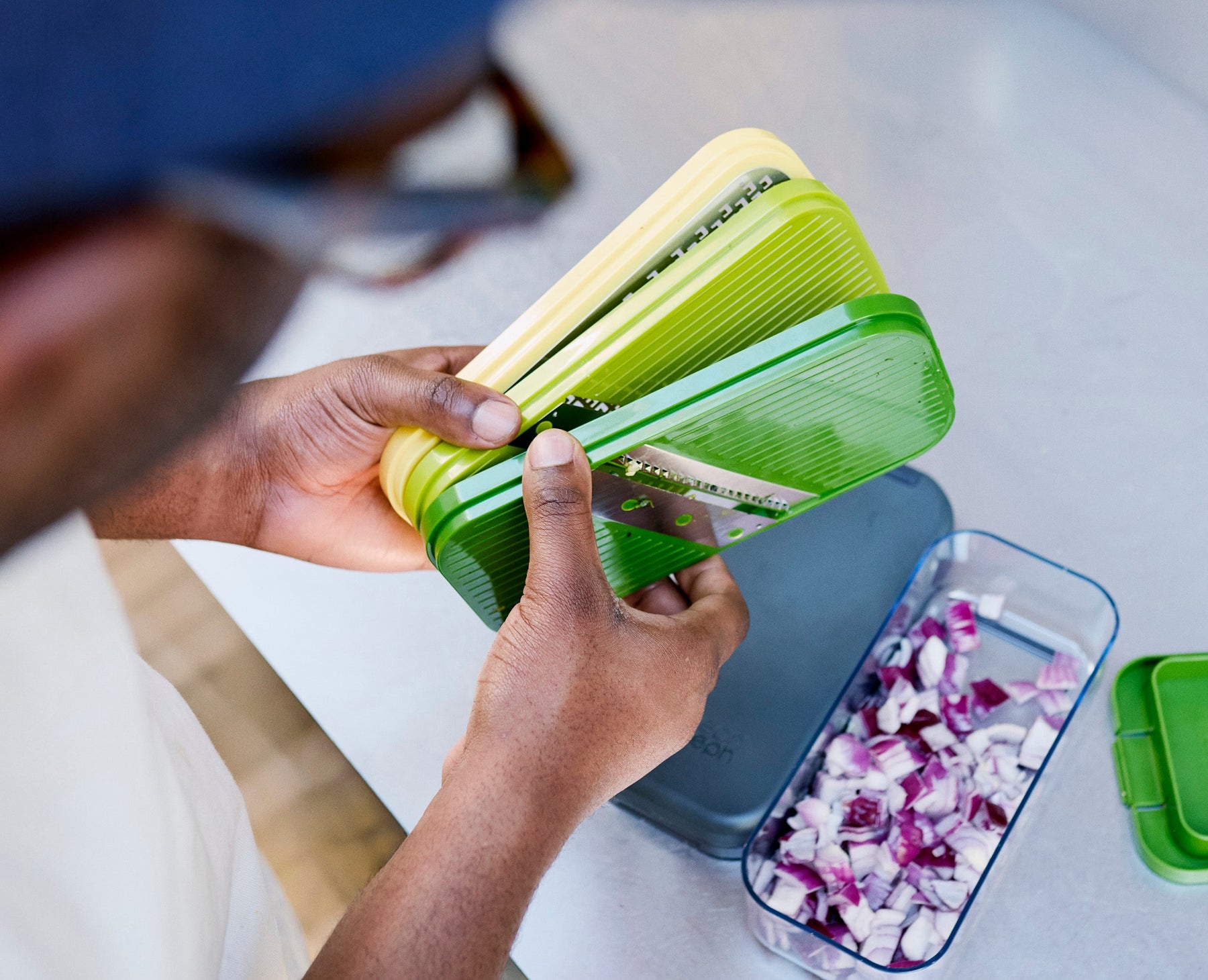 Multi-prep™ Compact Multicolour 4-piece Grater &amp; Slicer