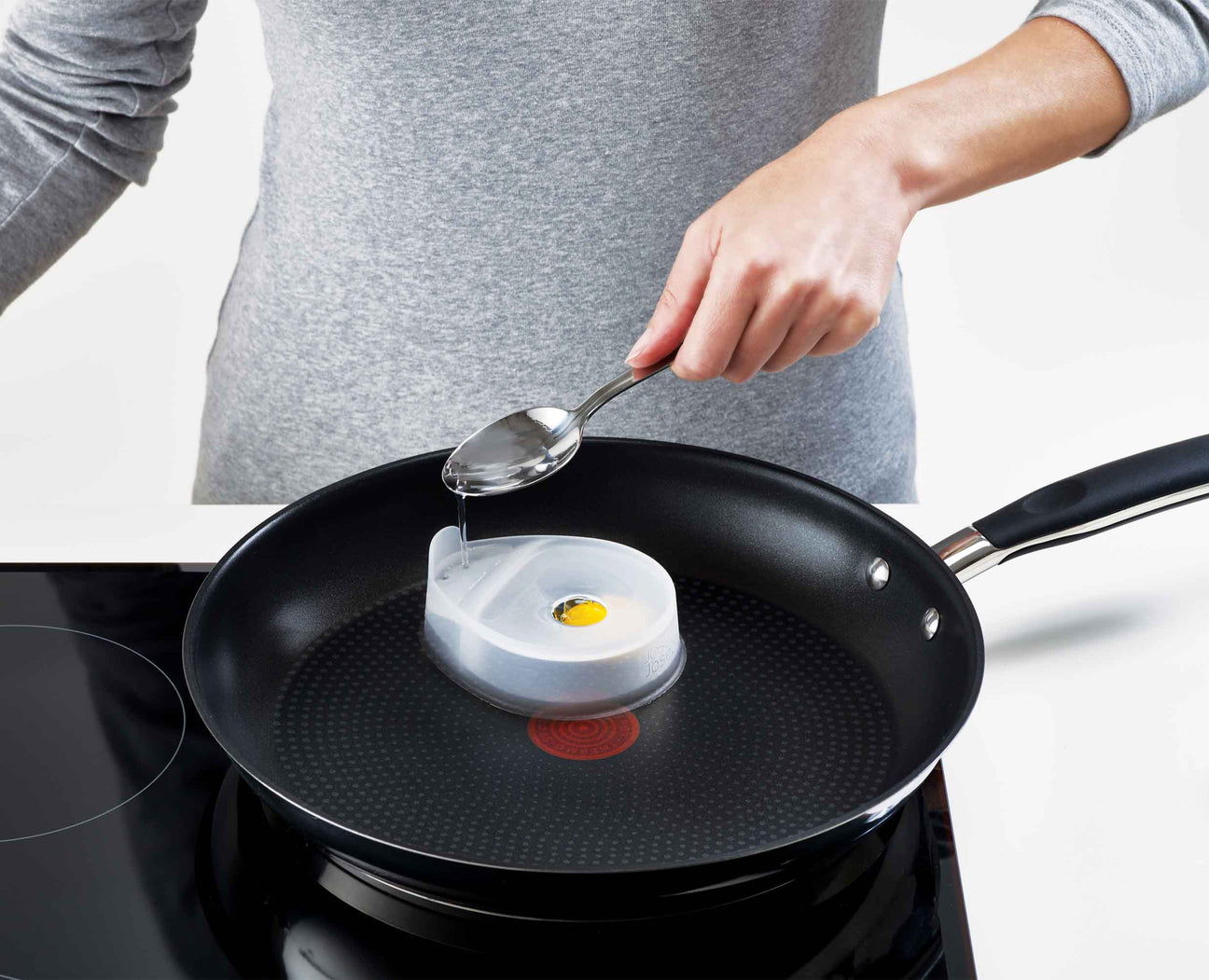 Froach Pods™ Set of 2 Egg Pods Joseph Joseph