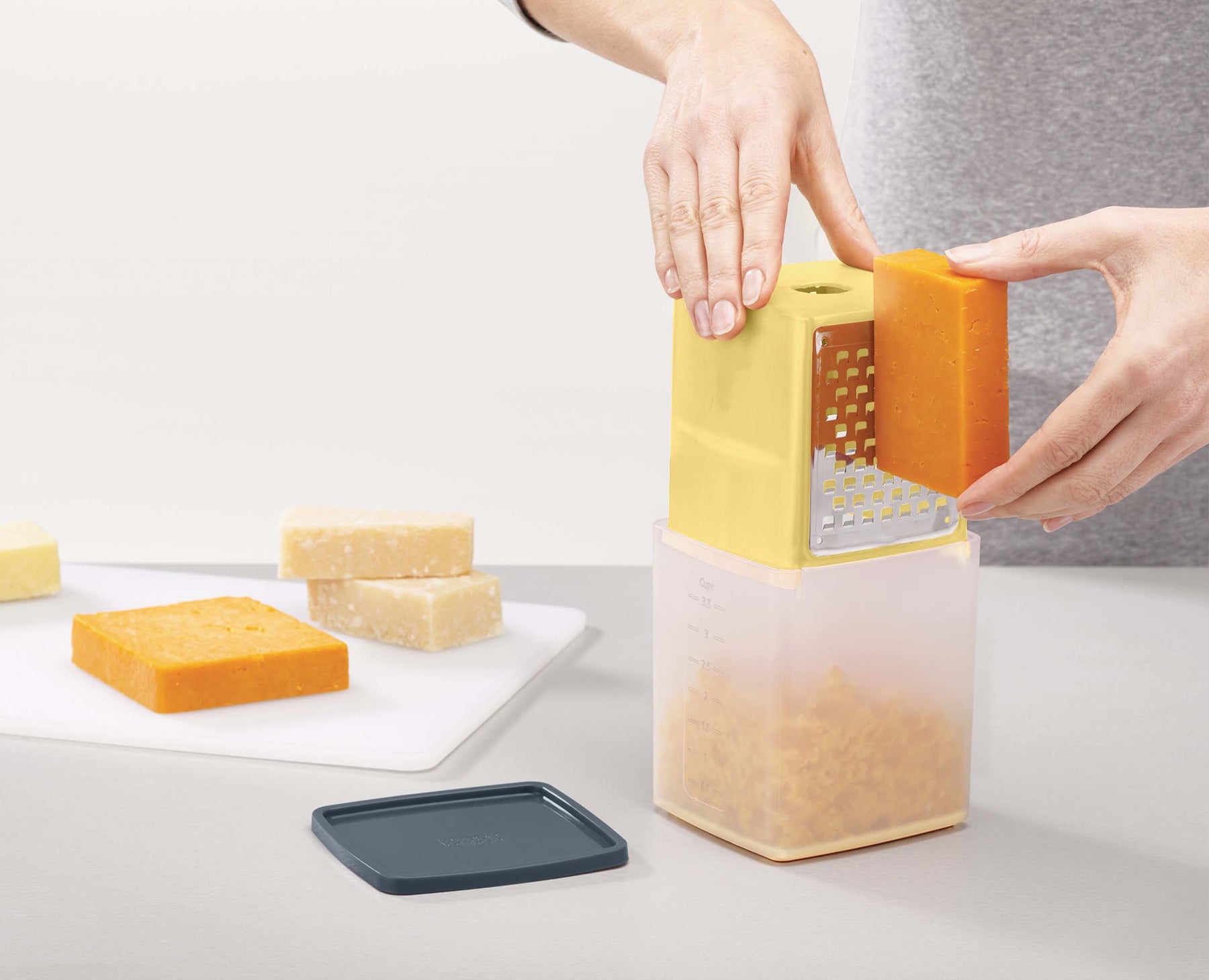 DUO Box Grater Joseph Joseph